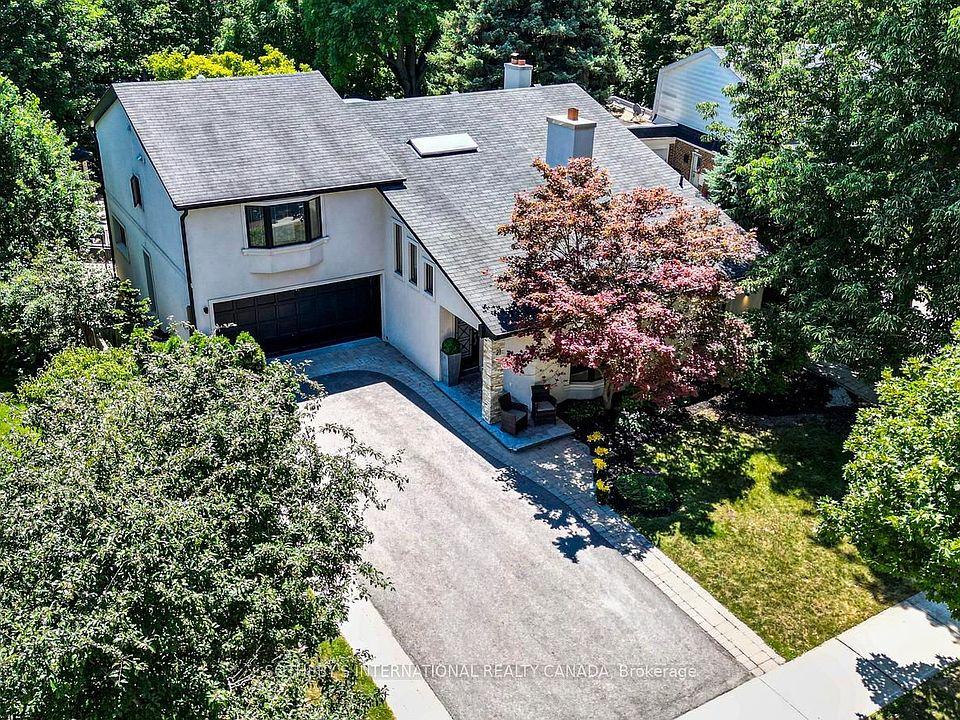 1st image of 21 Denver Cres