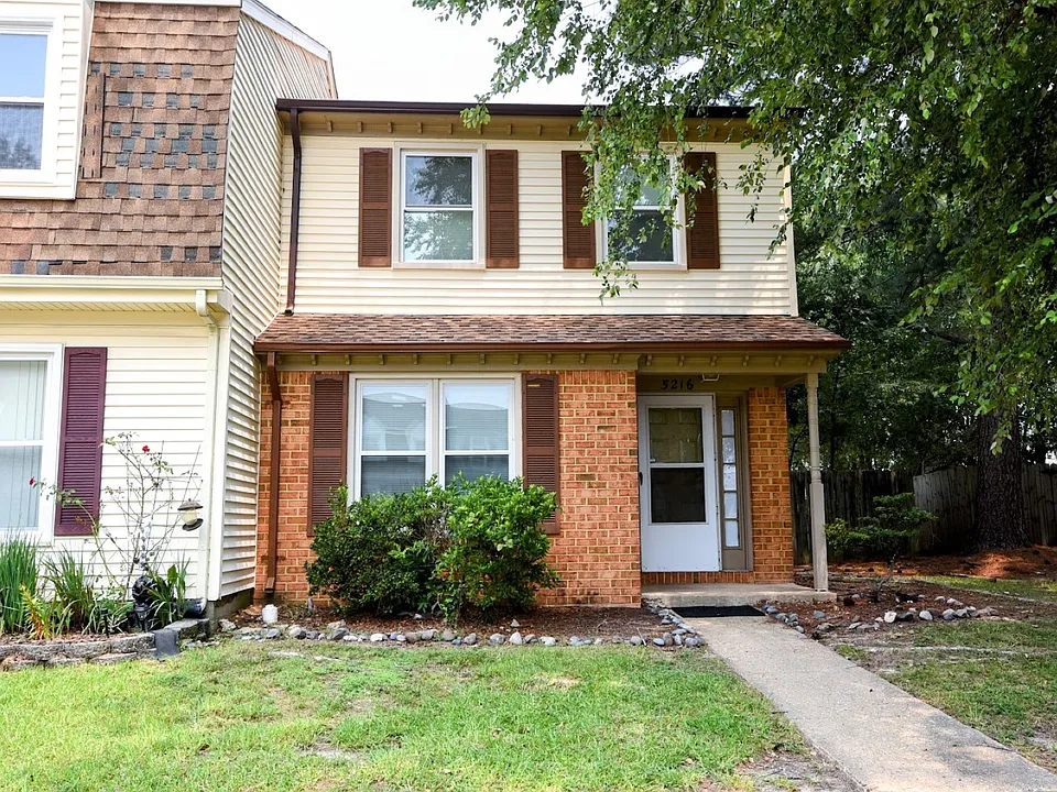 5216 Johnstown Ln