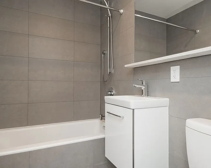 1410B Columbia Rd #4F — Photo 7