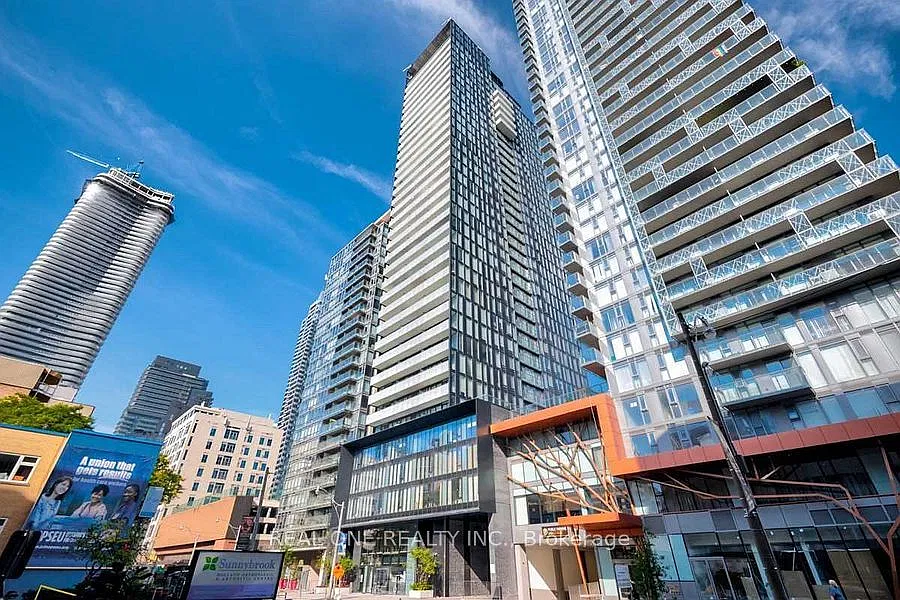 28 Wellesley St E #1908