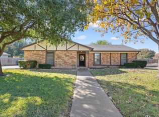 213 Bowie Ln, Hewitt, TX 76643