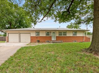 532 S Queen Ave, Maize, KS 67101