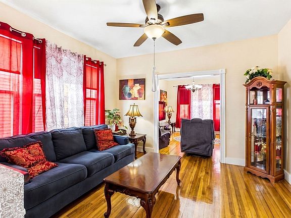3rd image of 26 Merrill St