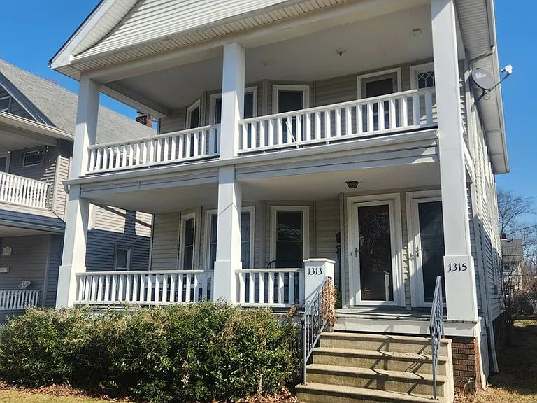 1313 Marlowe Ave — Photo 1