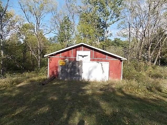 2nd image of 875 Cope Rd