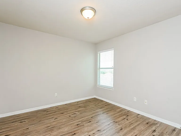10416 Trevino Ln — Photo 15