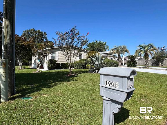2nd image of 1908 Torres Ln