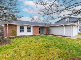 1555 Kingsdale Rd, Hoffman Estates, IL 60169