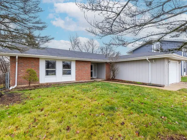 1555 Kingsdale Rd, Hoffman Estates, IL 60169