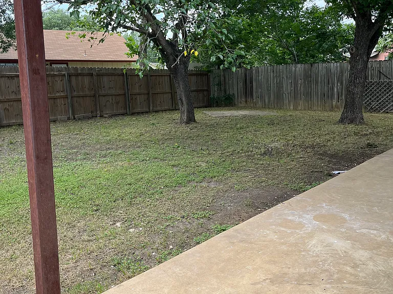 1906 Castle Gate Cir — Photo 25