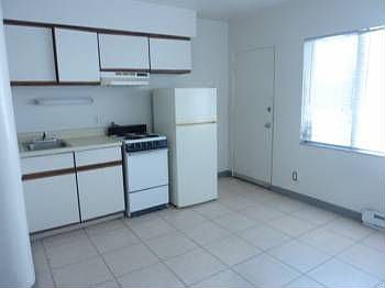 3rd image of 901 3rd St N APT 4