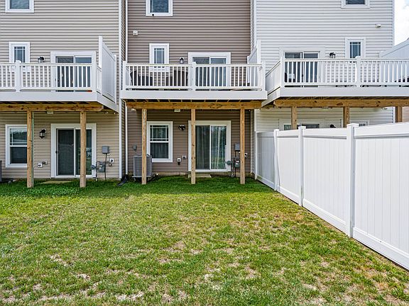 2nd image of 35359 Wright Way #1