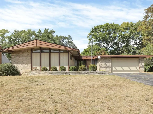 970 Poling Dr, Columbus, OH 43224