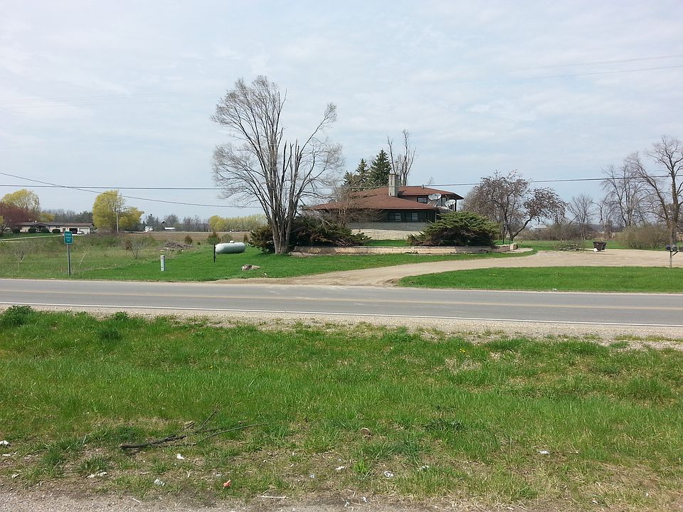 1st image of 5710 E Grand River Ave