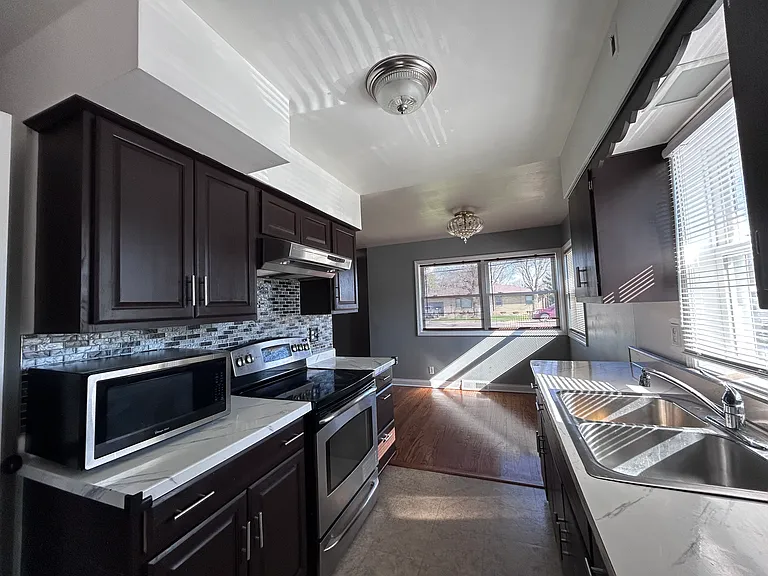 219 Sherman Ave — Photo 9