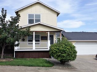 174 NE Plum Ridge Dr, Winston, OR 97496