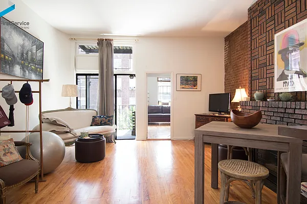 Rented by FirstService Realty (legacy) | media 12