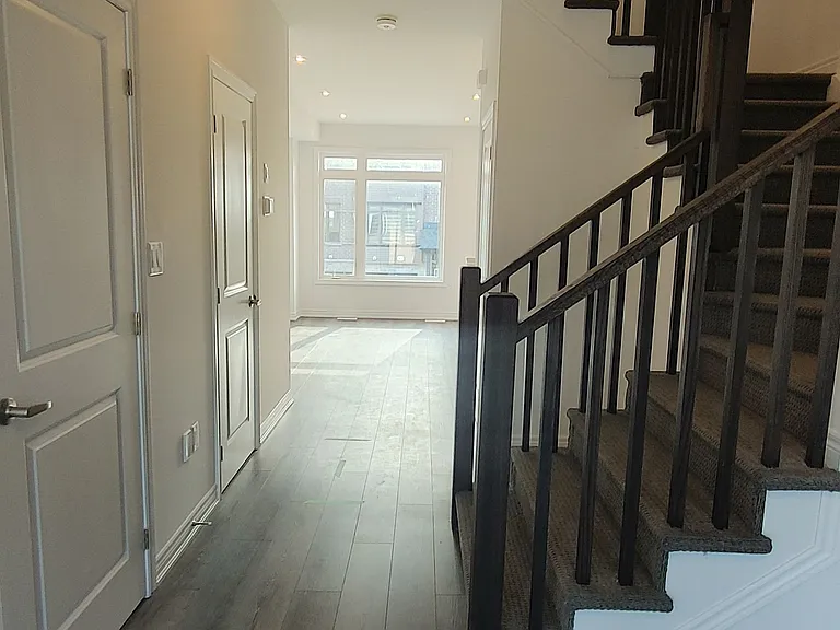120 Court Dr #65 — Photo 2