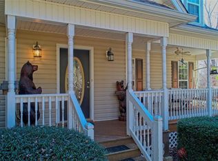 141 Thundering Waters Dr, Cornelia, GA 30531