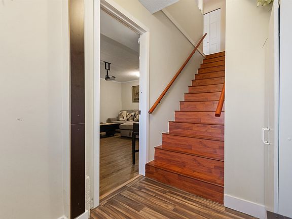 4th image of 46520 Rolinde Cres #A