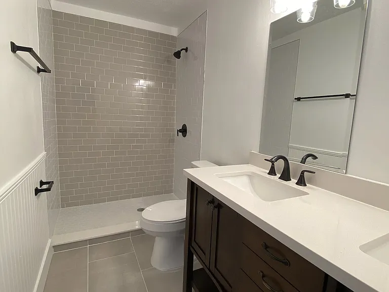 4614 E Seneca Ave — Photo 20