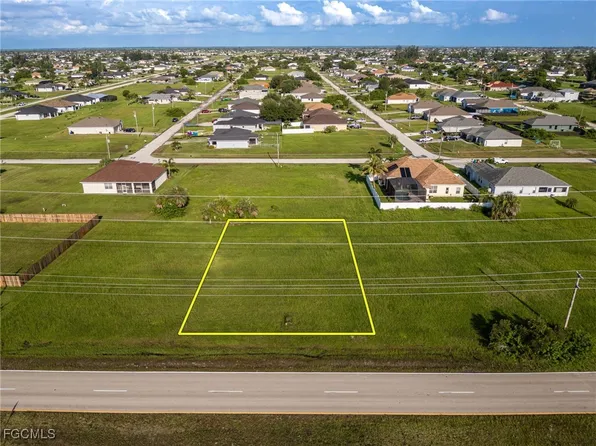 816 El Dorado Blvd N, Cape Coral, FL 33993