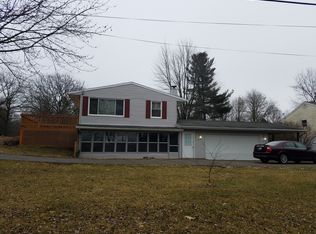 2800 Gilletts Lake Rd, Jackson, MI 49201