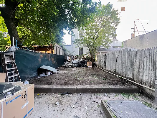 Rented by EXR | media 3