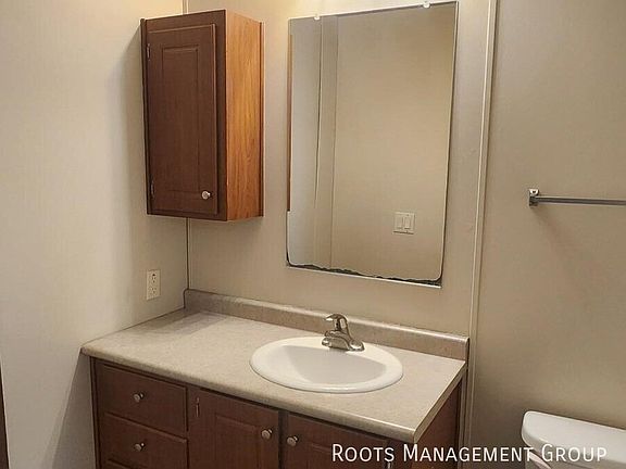5th image of 2088 E Empire Ave #6