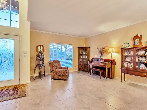 4th image of 425 Mesilla Vista Ln