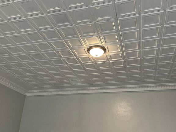 3rd image of 5350 Warren Ave