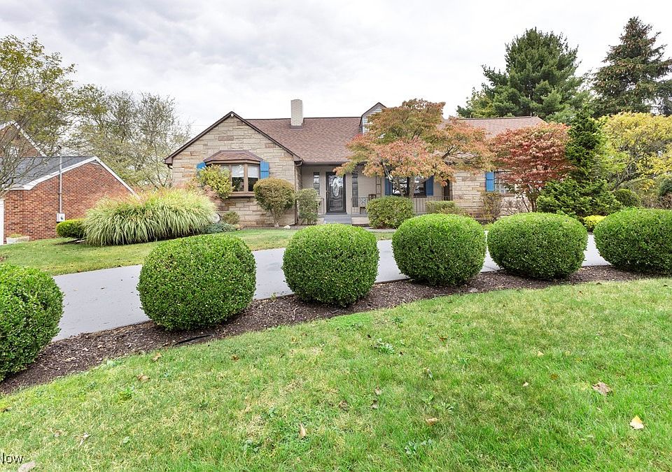 1st image of 3925 Palisades Dr