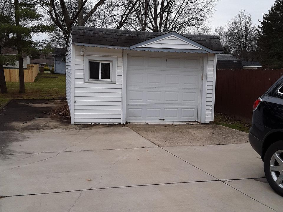 2nd image of 42 Broadmore Ave