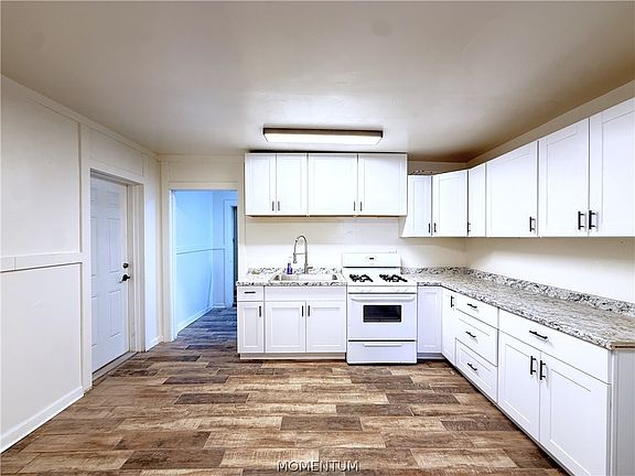 4th image of 716 Topeka Street