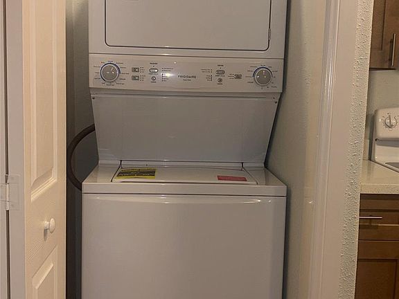 5th image of 4624 Bell St #2