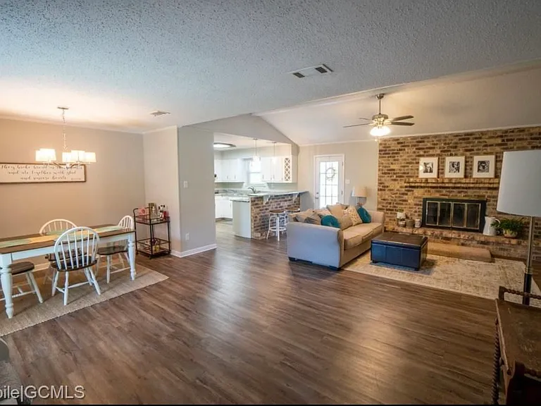 2605 Venaro Ct — Photo 10