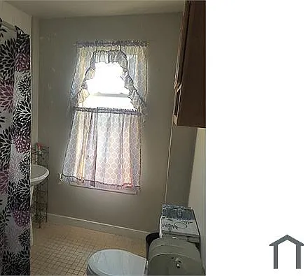 4 bed, 1425 sqft, $2,400 — Photo 2