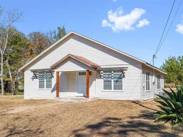 505 E Walcott Ave, Comanche, TX 76442