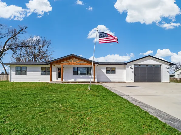 2314 Westward Dr, Spring Grove, IL 60081