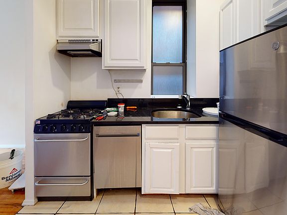 2nd image of 39 Bedford St APT 1S