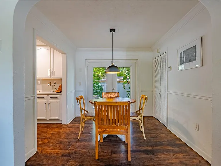 401 Bullard Pkwy — Photo 8