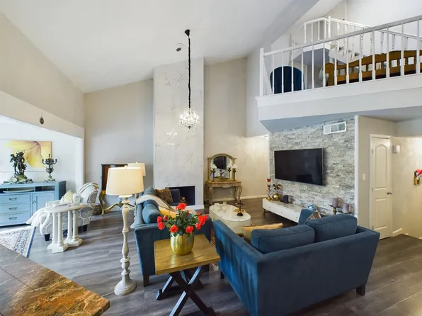 9400 Doliver Dr APT 35, Houston, TX 77063