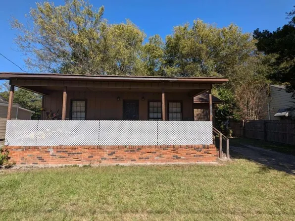 1213 Auburn Dr, Macon, GA 31206