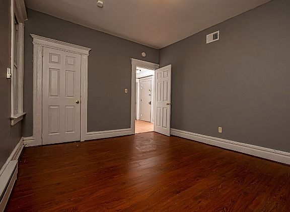 4th image of 34 N 17th St #4