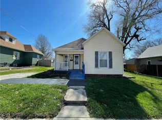 332 W Tyler Ave, Charleston, IL