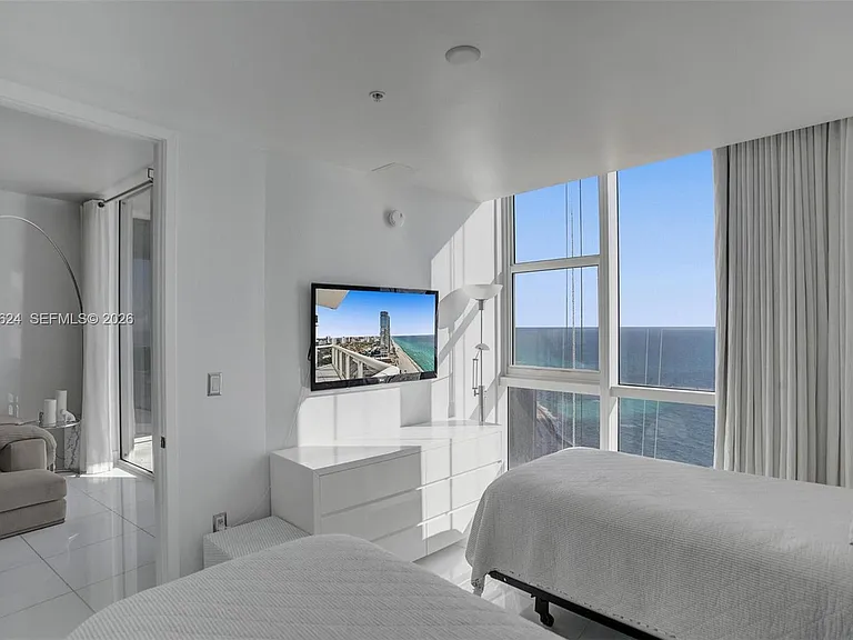 18201 Collins Ave #4108 — Photo 28
