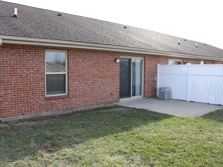 2271 Shamrock Ln — Photo 26