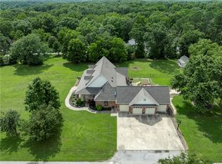 2 Conner Ln, Rogers, AR 72756