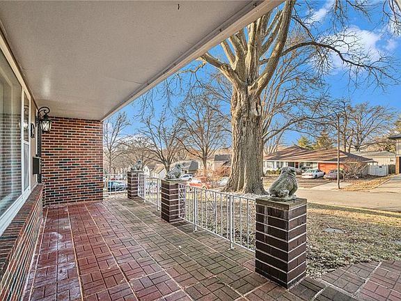 4th image of 5015 Waverly Ave