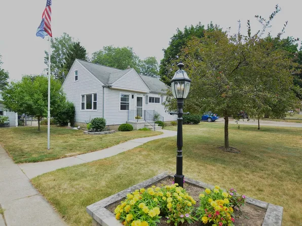 45967 Gable Inn St, Shelby Township, MI 48317